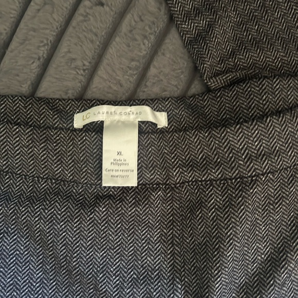 LC Lauren Conrad Charcoal Herringbone Trousers - Picture 2 of 4